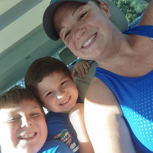 Meet your Posher, Michele - Picture 1 of 1